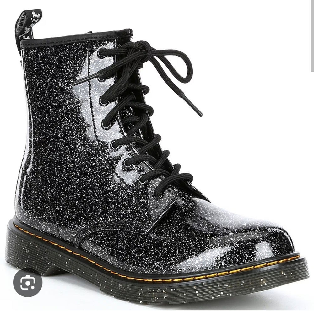 Dr martens girls boots size 2, eu 33